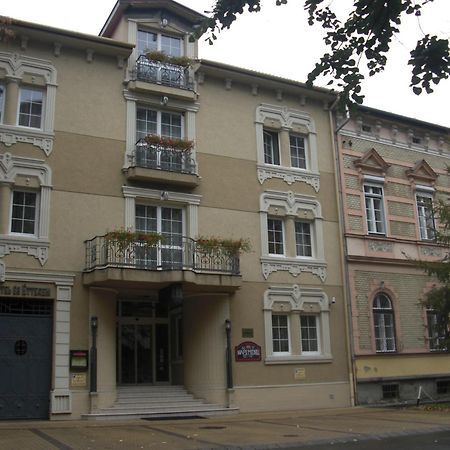 Oereg Miskolcz Hotel Exteriör bild