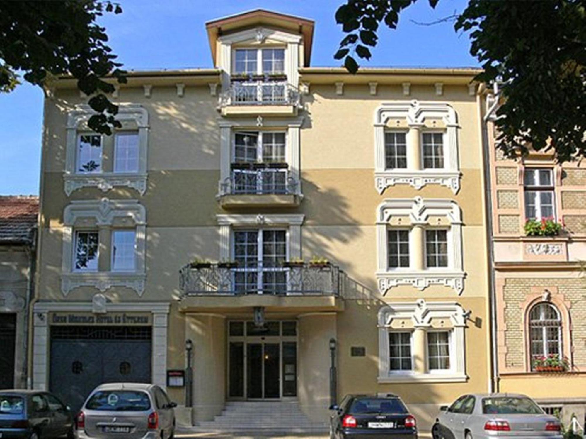 Oereg Miskolcz Hotel Exteriör bild