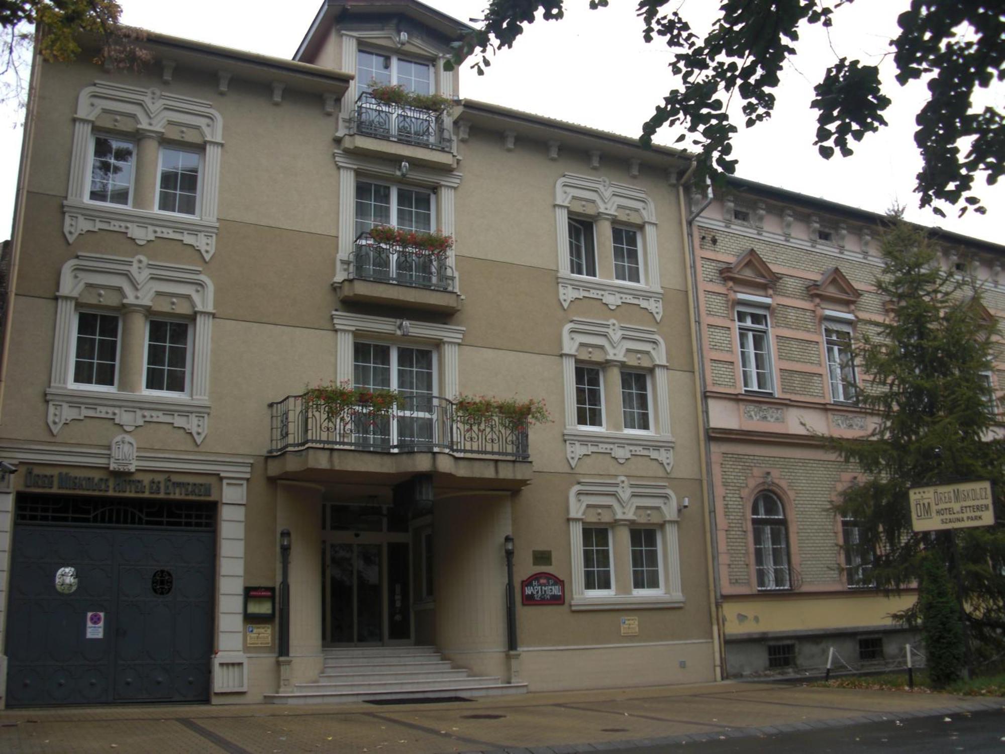 Oereg Miskolcz Hotel Exteriör bild